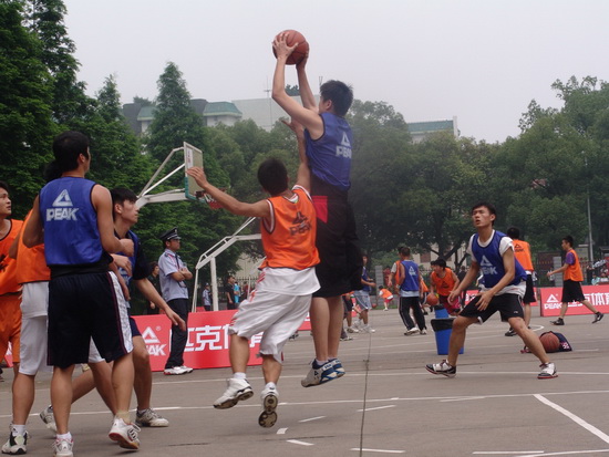 是中国