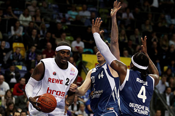 时继续保持 时继续保持