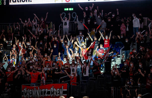 同时四朵金 同时四朵金