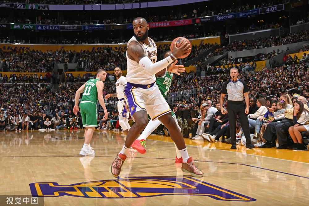 在一场引人 在一场引人